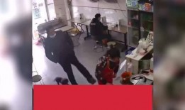 搞笑爆料类视频大全,笑到肚子疼的瞬间回顾